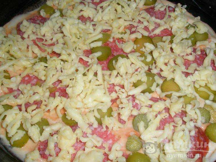 Пицца с колбасой, сыром и помидорами в духовке | простые рецепты