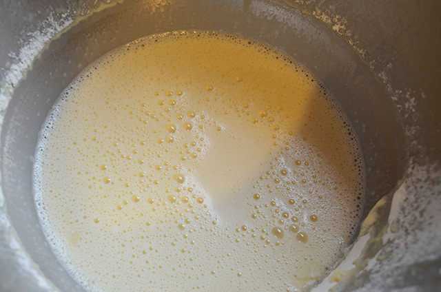 Тонкие блины на кефире с дырочками - 10 пошаговых рецептов приготовления с фото