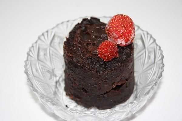 Шоколадный кекс в микроволновке: как приготовить лакомство за 5 минут