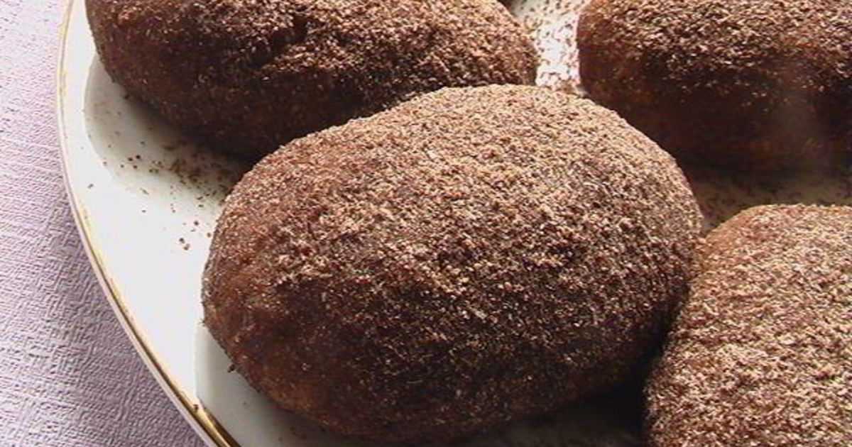 Домашнее пирожные картошка из печенья со сгущенкой с орехами