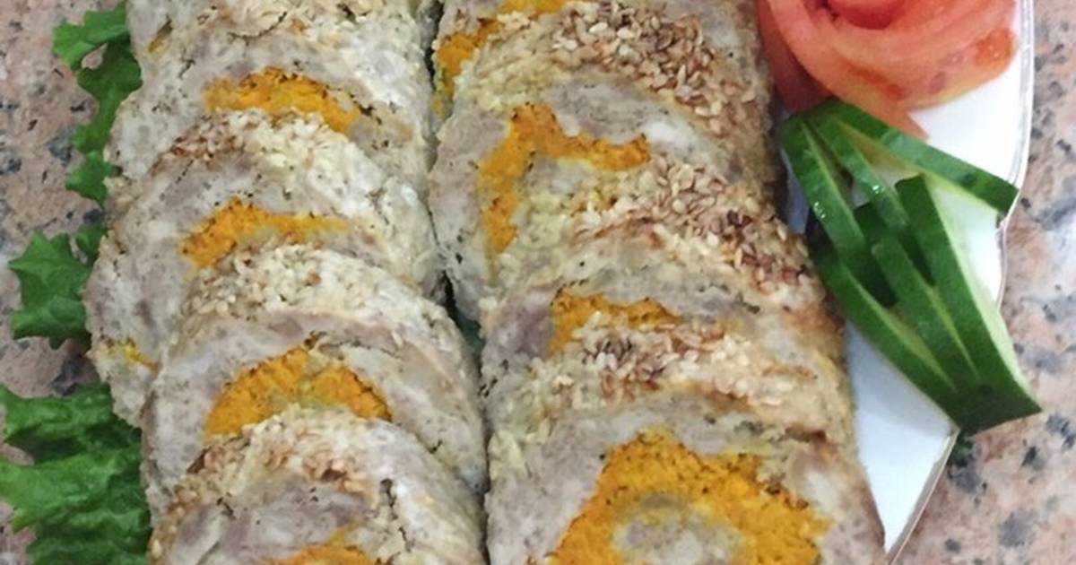 Мраморный рулет из курицы новогодний