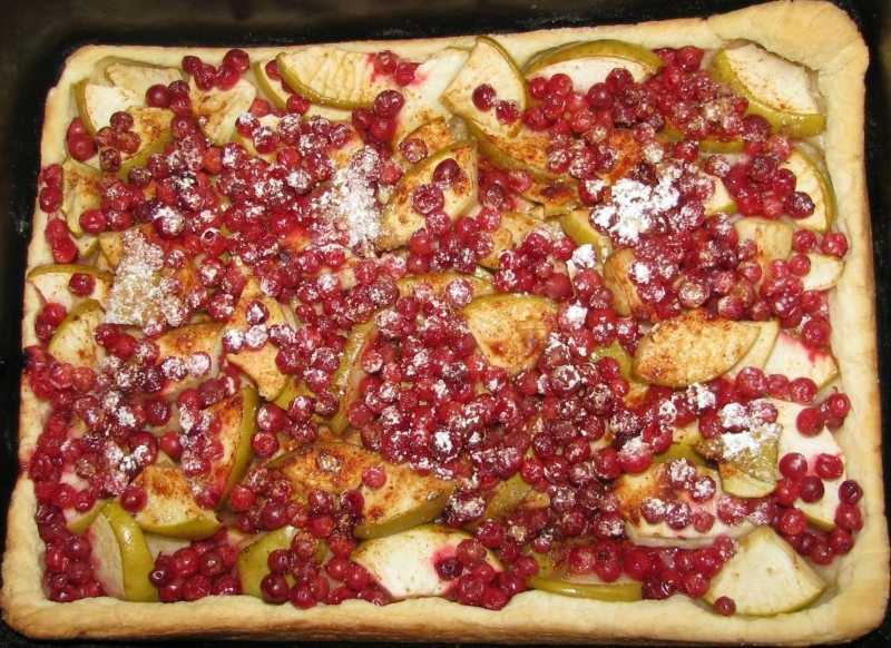 Пирог из слоеного теста с яблоками - рецепты начинки с корицей, сливами и тыквой