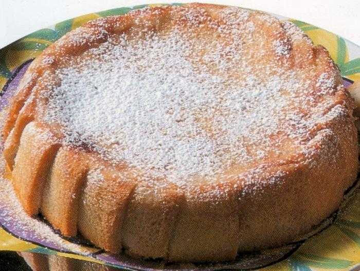 Шарлотка из белого хлеба с яблоками - пошаговый рецепт