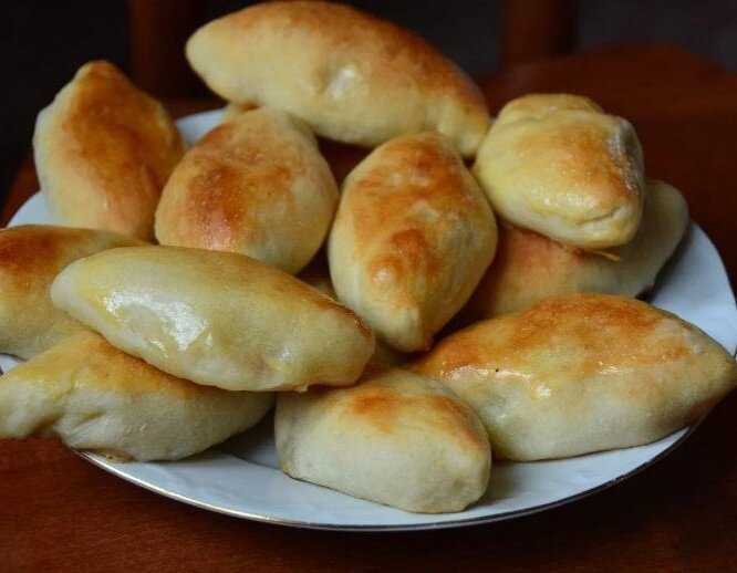 Пирожки на кефире "как "пух" - рецепт без дрожжей на сковороде | как приготовить на webpudding.ru