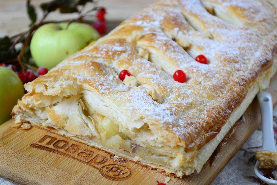 Как приготовить яблочный пирог из слоеного бездрожжевого теста