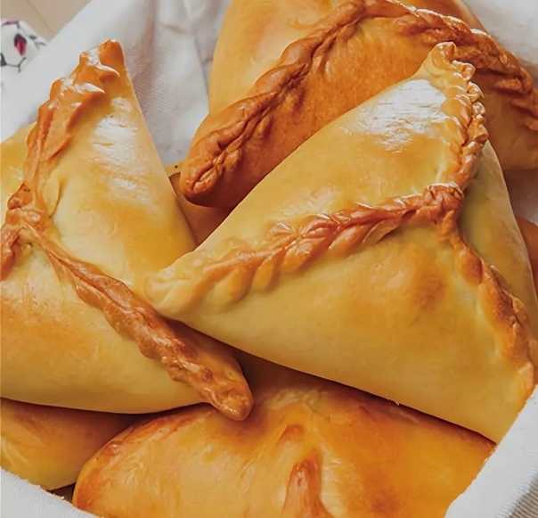 Открытые пирожки с мясом в духовке рецепт с фото пошагово - 1000.menu