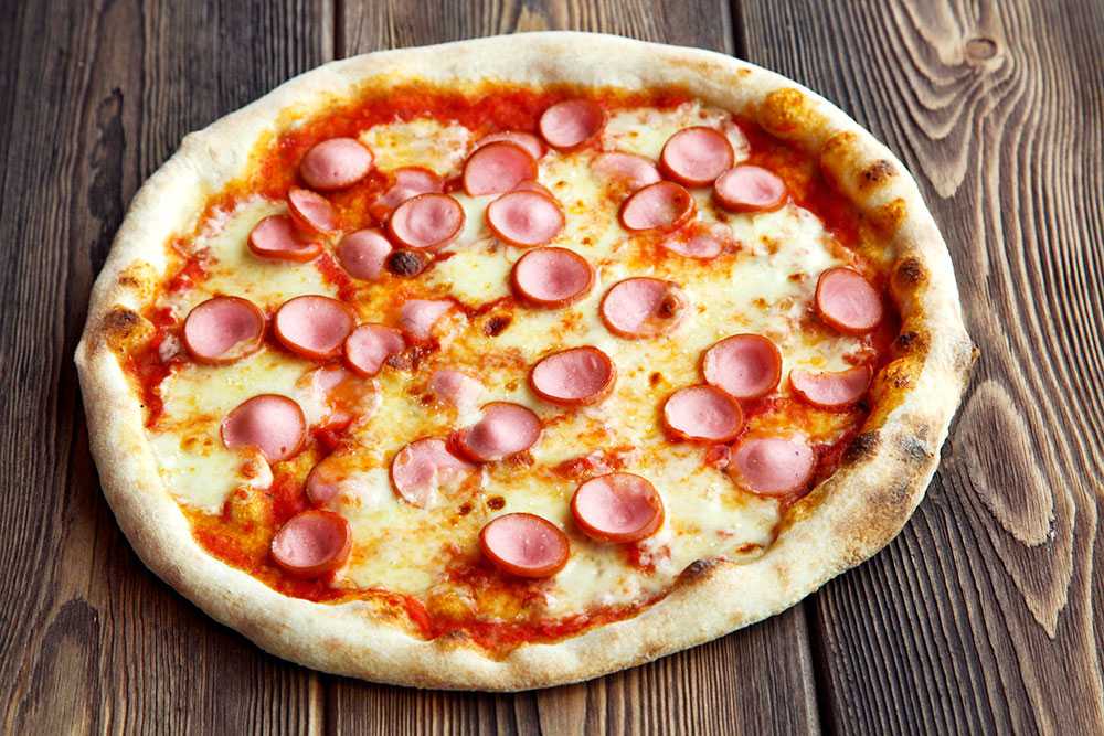 Пицца с салями и сыром рецепт с фото пошагово - 1000.menu