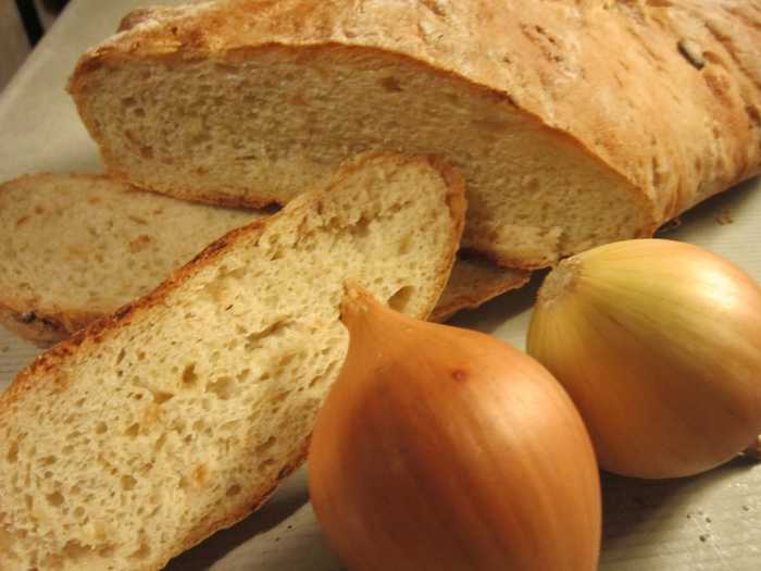 Чесночный хлеб – 6 рецептов, как приготовить в духовке, в хлебопечке и на сковороде
