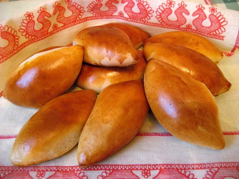 Вкусные пирожки с картошкой в духовке: пошаговый рецепт с фото