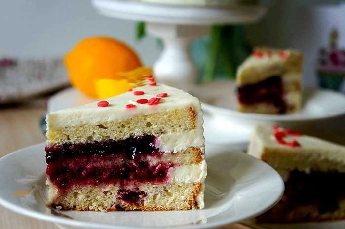 Сочный бисквитный торт с творожно-ванильным кремом рецепт с фото пошагово и видео - 1000.menu