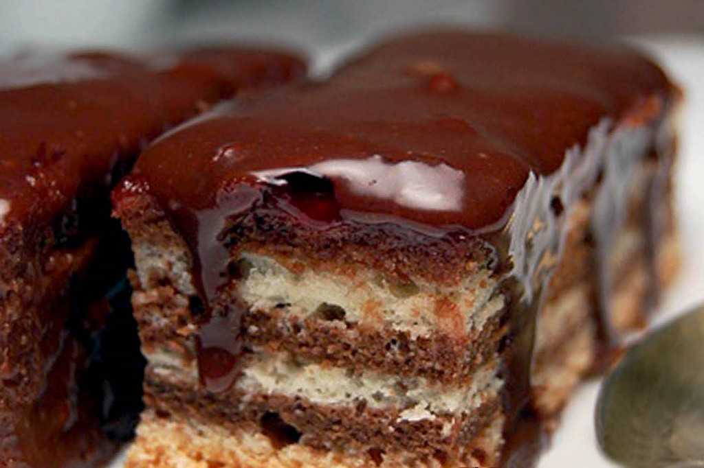 Вкусный торт на скорую руку: пошаговый рецепт простого десерта (с фото)