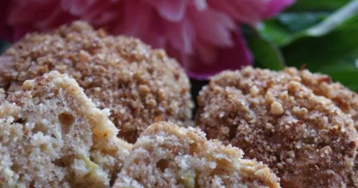 Кекс с миндалём и ревенем - кулинарный рецепт с пошаговыми инструкциями | foodini