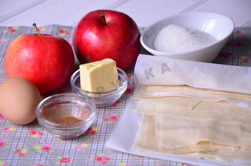 Пирожки с яблоками в духовке из дрожжевого теста. рецепты вкусных яблочных пирожков