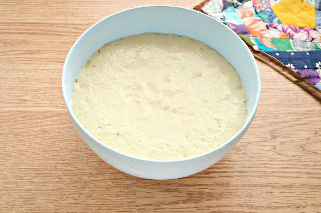 Дрожжевое тесто для пирожков — 8 простых и вкусных рецептов
