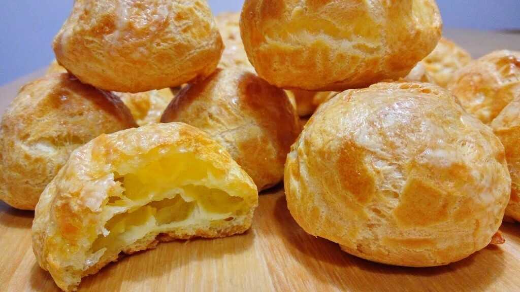 «гужеры» — французские сырные булочки