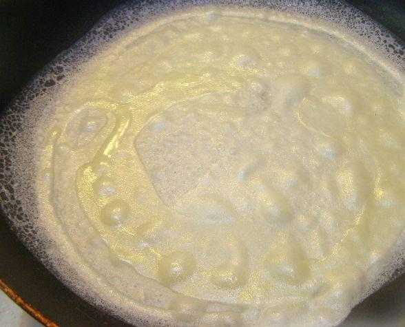 Блины на молоке с кефиром - 5 рецептов вкусных тонких ажурных блинчиков с дырочками