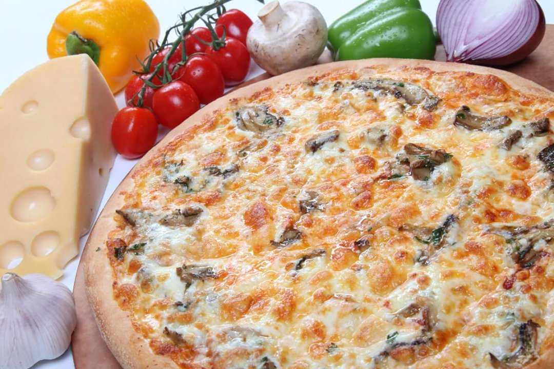 Пицца на сковороде за 10 минут – 8 рецептов быстрой и вкусной пиццы