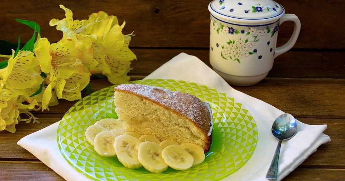 Шарлотка с бананами - вкусный рецепт с пошаговым фото