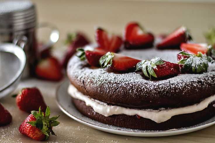 Торт с маскарпоне и фруктами, ягодами, шоколадом, ликером. рецепты бисквитного, песочного, блинного торта с маскарпоне