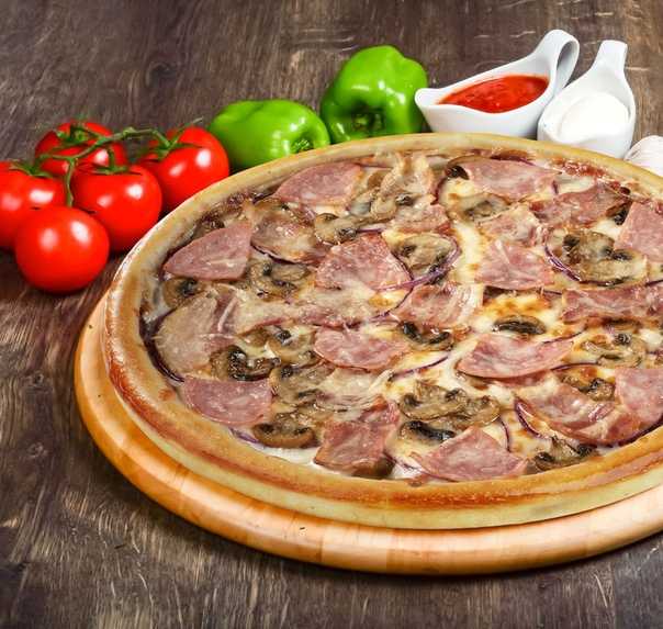 Пицца деревенская крестьянская с курицей закрытая - 1000.menu