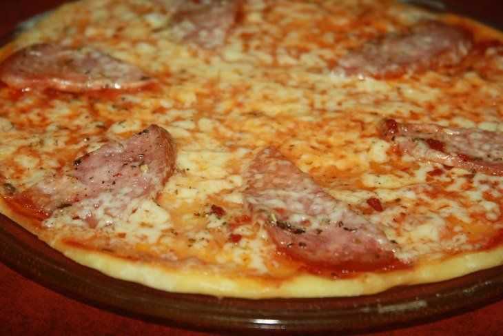 Пицца за 5 минут: рецепт для тех, кто спешит. готовим пиццу за 5 минут: из продуктов, которые всегда под рукой и в холодильнике - автор екатерина данилова