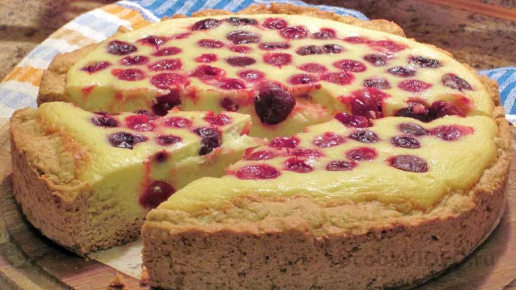 Заливной пирог с ягодами - 10 простых и быстрых рецептов сладких пирогов