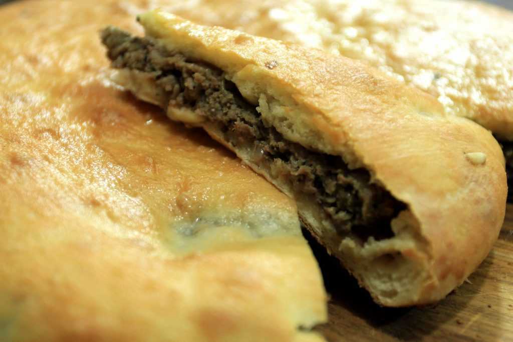 Осетинские пироги с мясом — рецепты приготовления на дрожжах