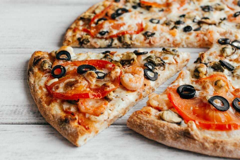 Пицца с рыбой - 271 рецепт: пицца | foodini