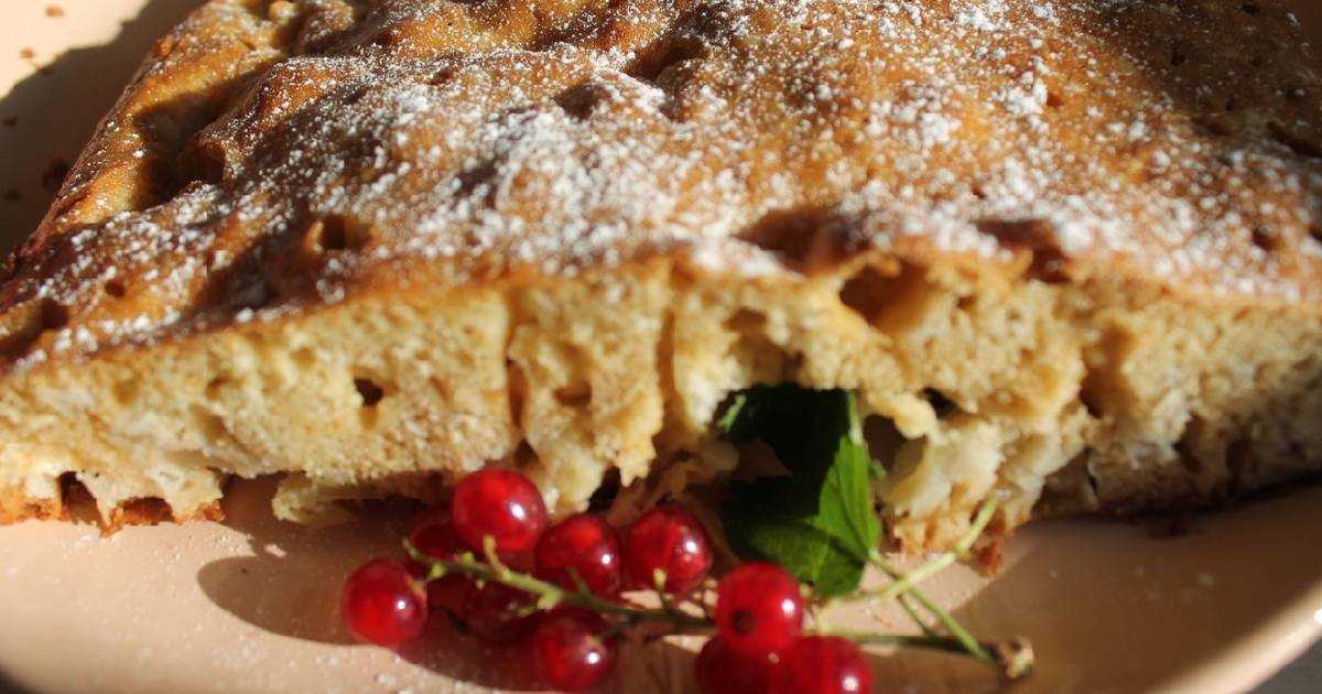 Пирог 35-минутка с яблоками и вареньем рецепт с фото пошагово и видео – 1000.menu