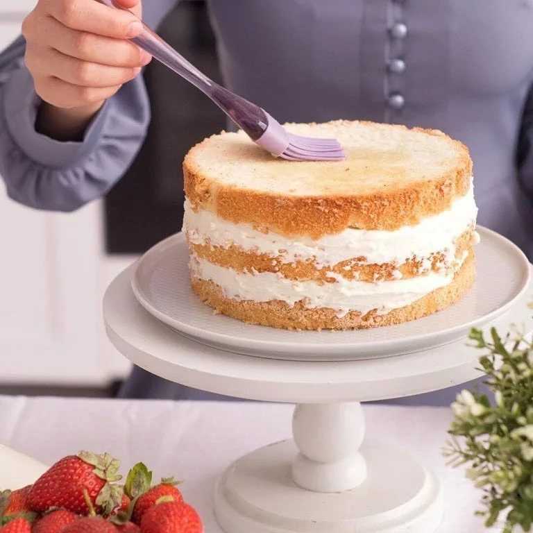 Чем пропитать бисквитные коржи для торта - лучшие идеи приготовления сиропов