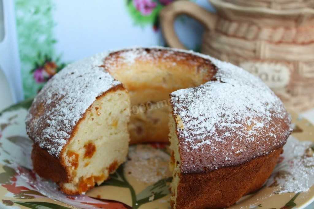 Кекс с вареньем и орехами на сливочном масле и  кефире рецепт с фото пошагово - 1000.menu