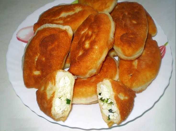 Пирожки с творогом жареные на сковороде рецепт с фото пошагово - 1000.menu