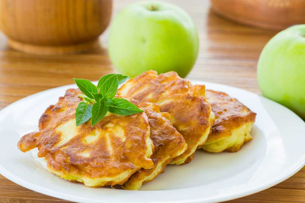 Оладьи с яблоками - лучшие способы сделать простое блюдо восхитительно вкусным!