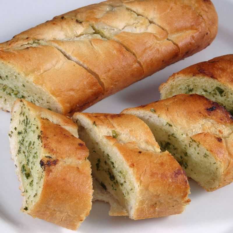 Хлеб с чесночным маслом (постный рецепт)