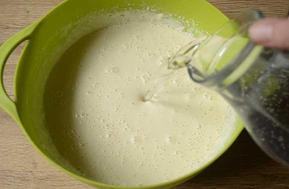 Тонкие блины на кефире и молоке — лучшие рецепты с дырочками