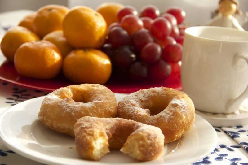 Пончики на дрожжах - классический пошаговый рецепт с фото