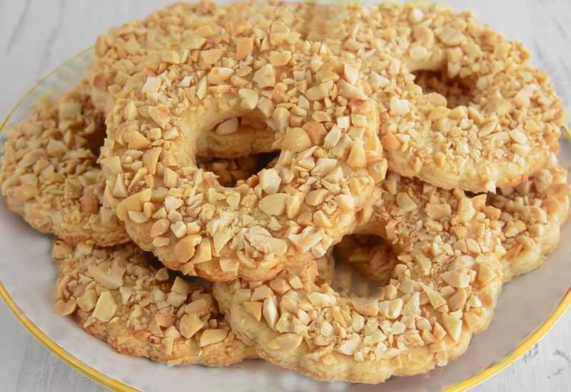 Песочное печенье с жареным арахисом — рецепт