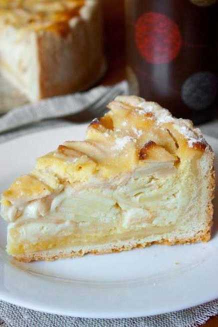 Цветаевский яблочный пирог, классический рецепт со сметанной заливкой