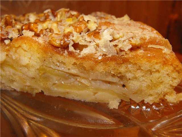 Медовая шарлотка с яблоками - рецепт в духовке, быстро и вкусно