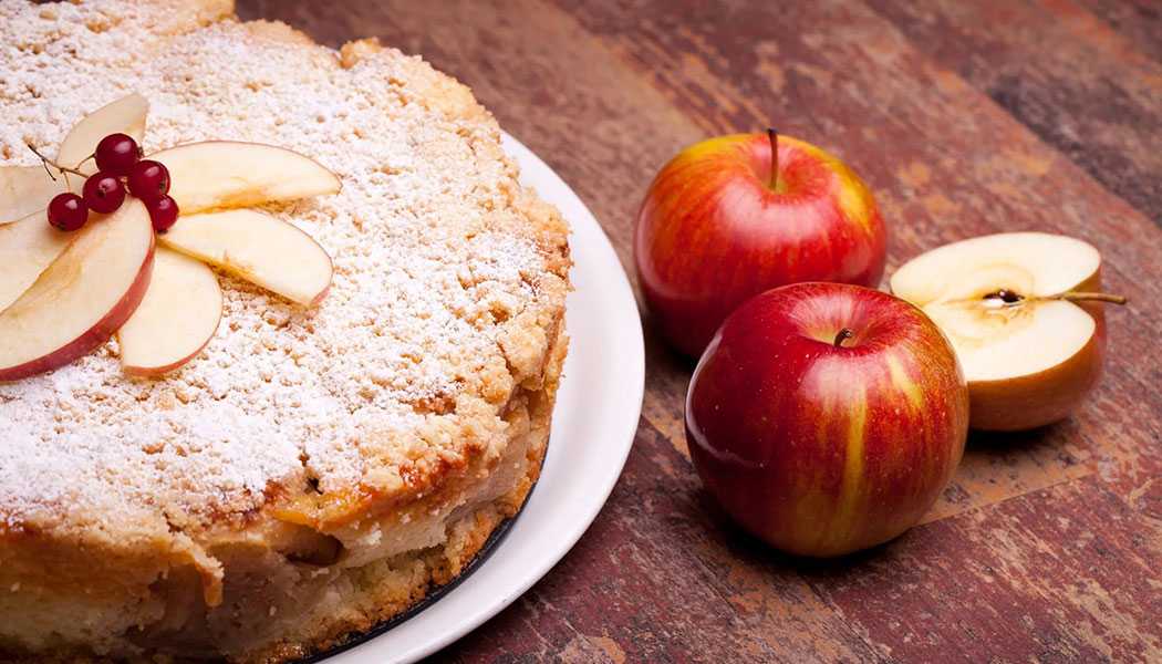 Яблочный пирог — 3 простых рецепта