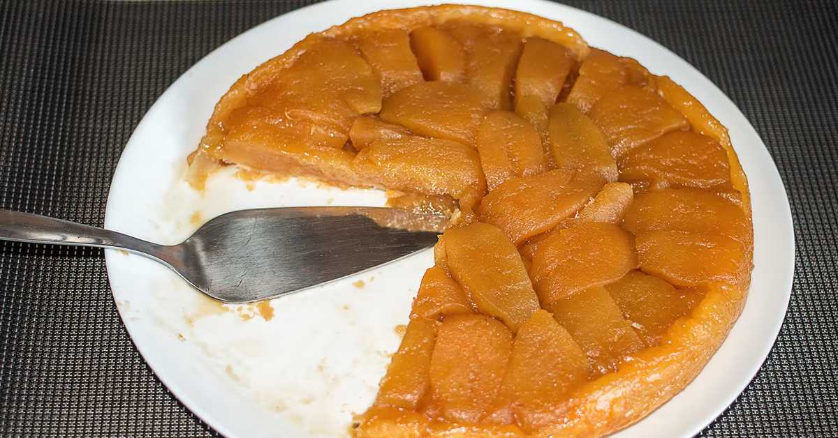 Как приготовить французский тарт татен с яблоками классический: поиск по ингредиентам, советы, отзывы, пошаговые фото, видео, подсчет калорий, изменение порций, похожие рецепты