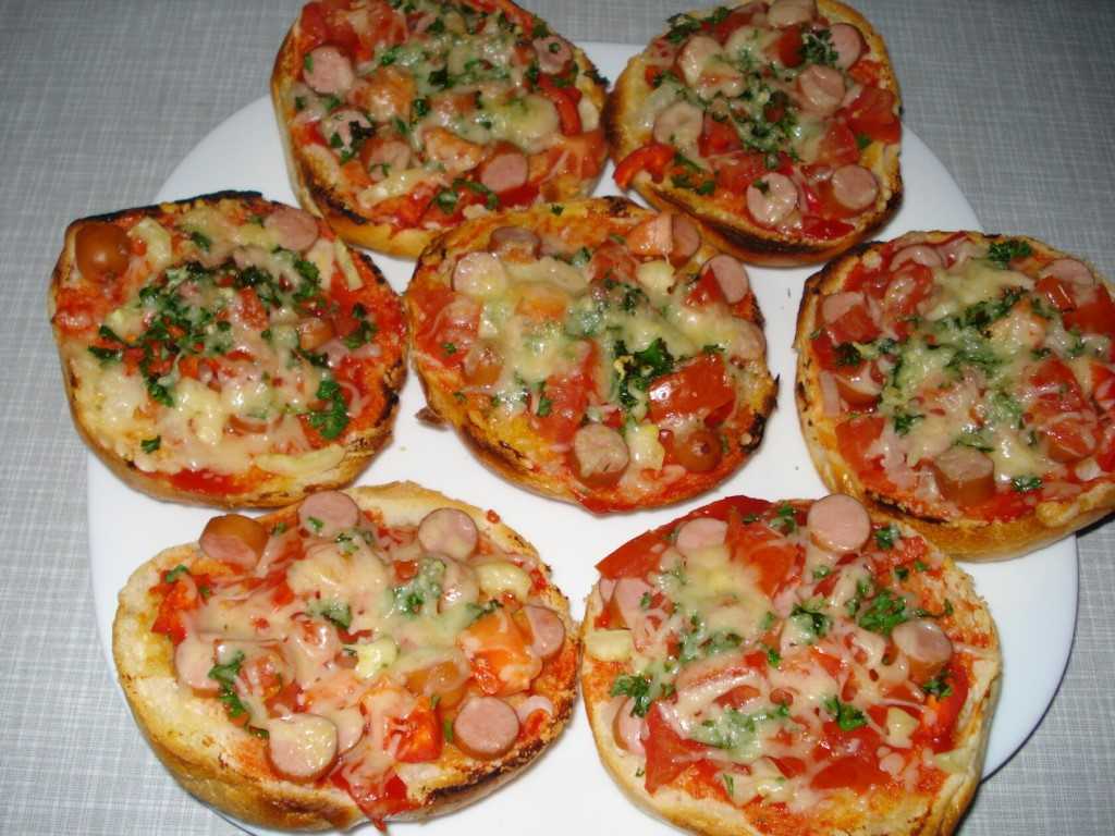 Мини пицца в духовке рецепт с фото пошагово и видео - 1000.menu