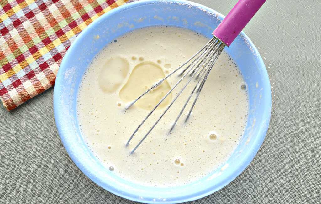 Тонкие блины на молоке: 10 простых, но вкусных рецептов блинчиков с дырочками