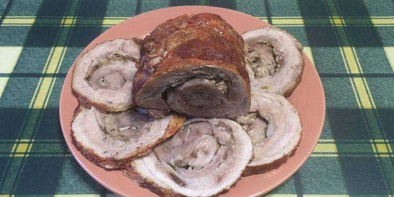 Рулет из свинины с черемшой и укропом рецепт с фото пошагово - 1000.menu