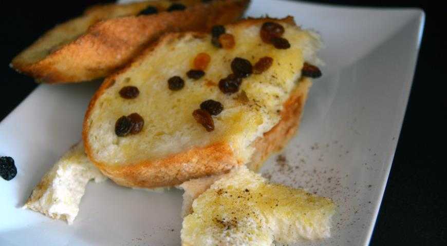 Пудинг из черствого белого хлеба - 12 пошаговых фото в рецепте