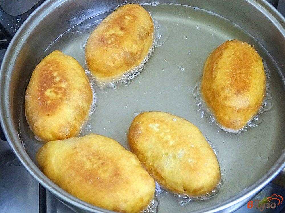 Пирожки на кефире жареные на сковороде – 8 быстрых и вкусных рецептов