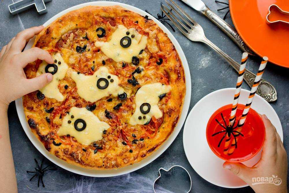 Пицца на готовом слоеном тесте в духовке – 10 пошаговых рецептов с фотографиями