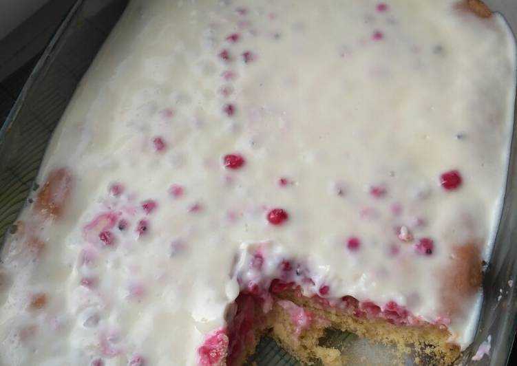 Пирог с ягодно-сметанным кремом рецепт с фото пошагово - 1000.menu