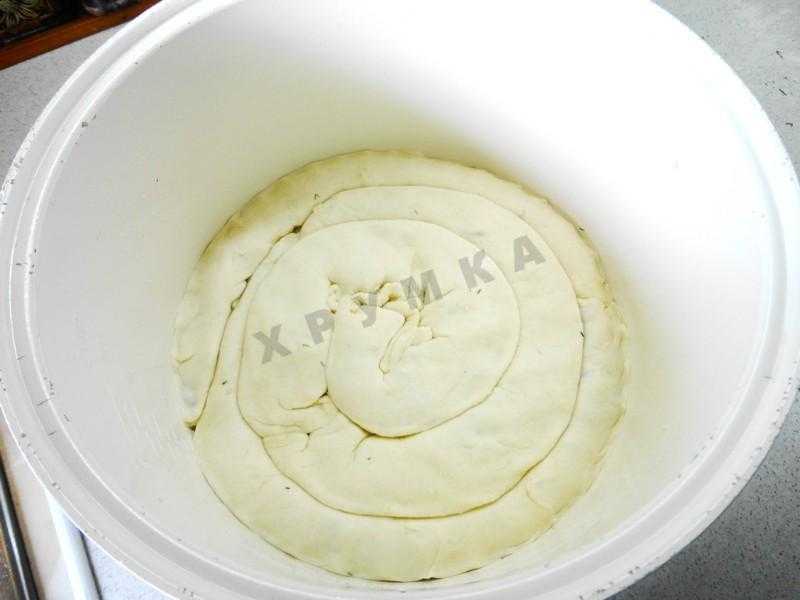 Греческий пирог из слоеного теста с фаршем и сыром рецепт с фото пошагово - 1000.menu