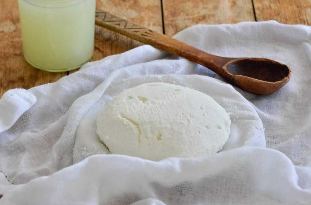 Блины на кислом молоке — 5 пошаговых рецептов приготовления